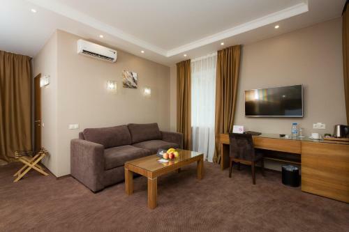 Crystal Hotel