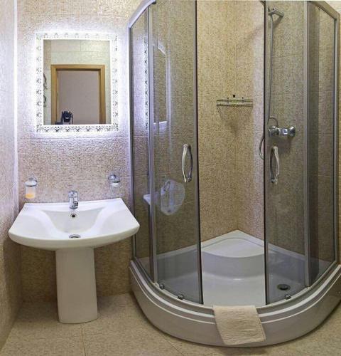 Apartment On Starokievskiy 5