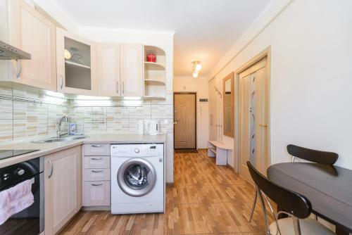 Apartment On Obolonskyi Avenue 25