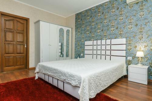 Metro Poznyaki Apartment