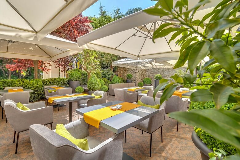 Hotel Riviera House