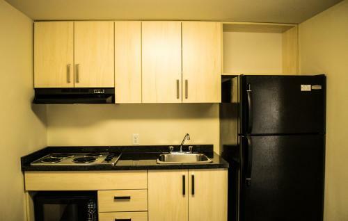 Hotel Residence & Conference Centre - Calgary