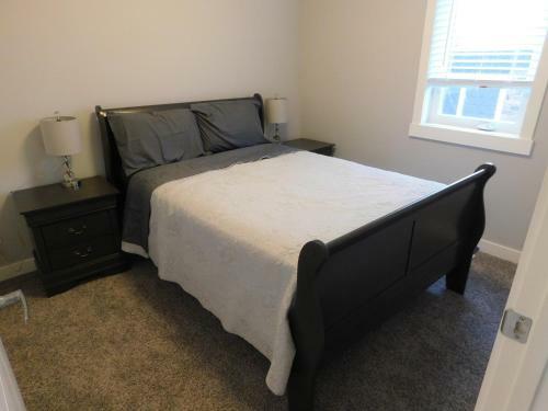 Apartamento Three-bedroom House With Balcony #33 Sunalta Downtown