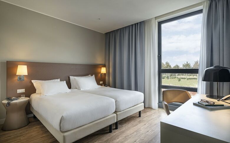 Hotel Move