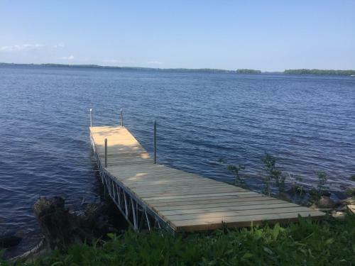 Scenic Waterfront Cottage