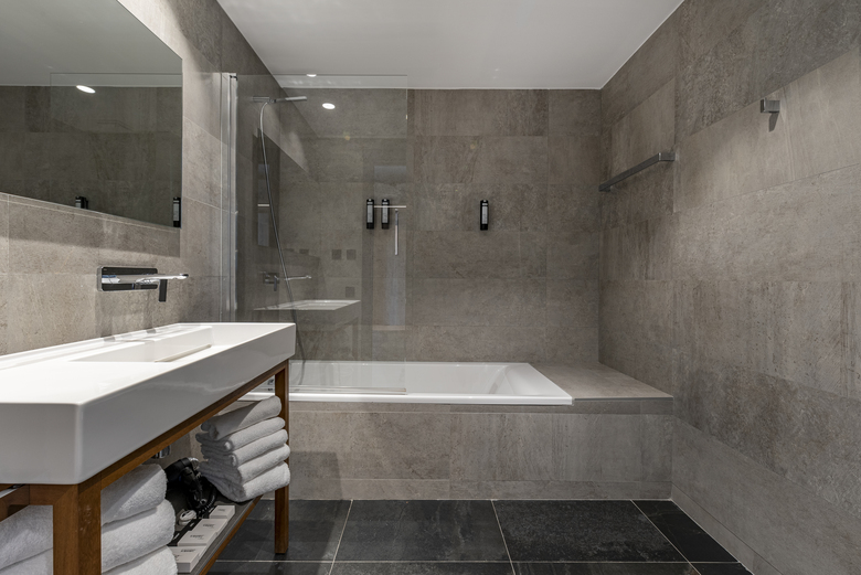 Hotel Astari