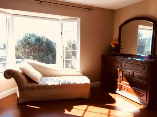 Seaview White House B&B