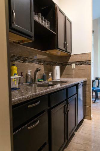 Simply Comfort. Unique Downtown House