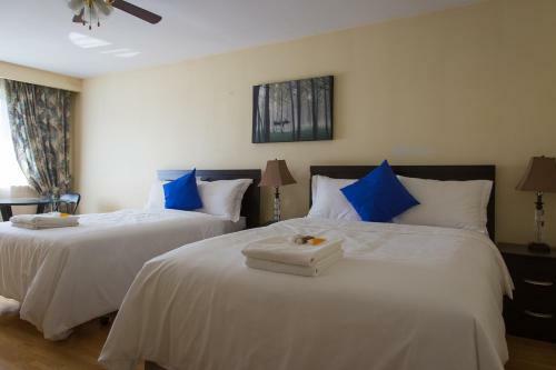 Hostal Charlton Suites Guest House
