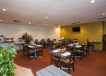 Hotel Comfort Inn Airport Admiralty