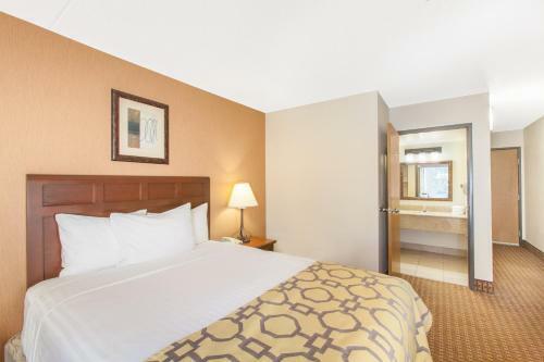 Hotel Baymont Inn And Suites Branson - On The Strip