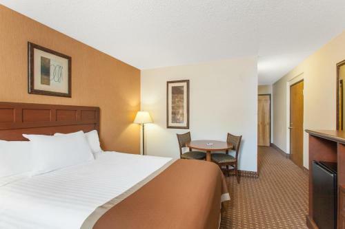 Hotel Baymont Inn And Suites Branson - On The Strip