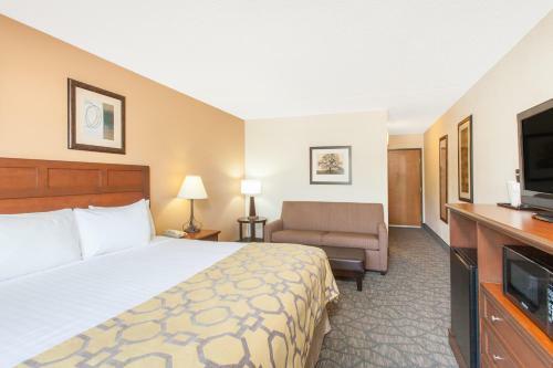 Hotel Baymont Inn And Suites Branson - On The Strip