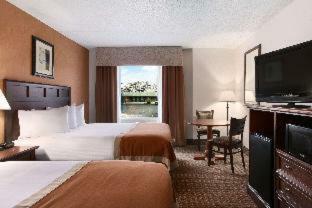 Hotel Baymont Inn And Suites Branson - On The Strip