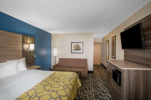 Hotel Baymont Inn And Suites Branson - On The Strip