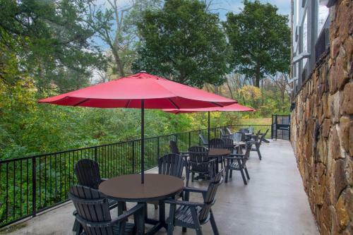 Hotel Baymont Inn And Suites Branson - On The Strip