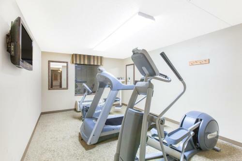 Hotel Baymont Inn And Suites Branson - On The Strip