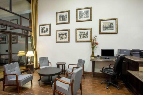 Hotel Baymont Inn And Suites Branson - On The Strip
