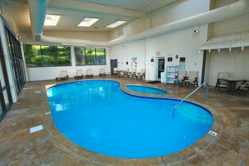 Hotel Baymont Inn And Suites Branson - On The Strip