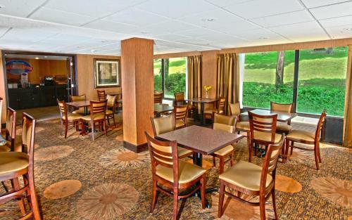 Hotel Baymont Inn And Suites Branson - On The Strip