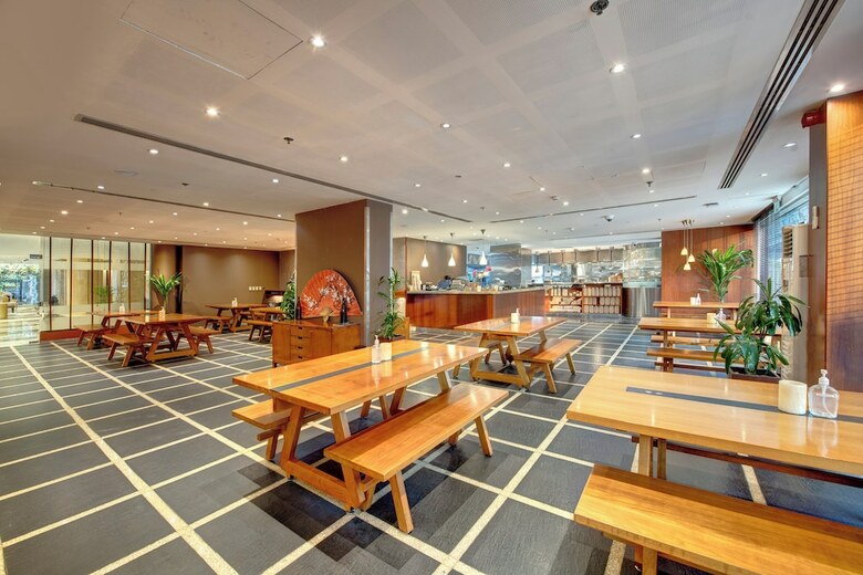 Aparthotel Two Seasons Hotel (former Gloria)