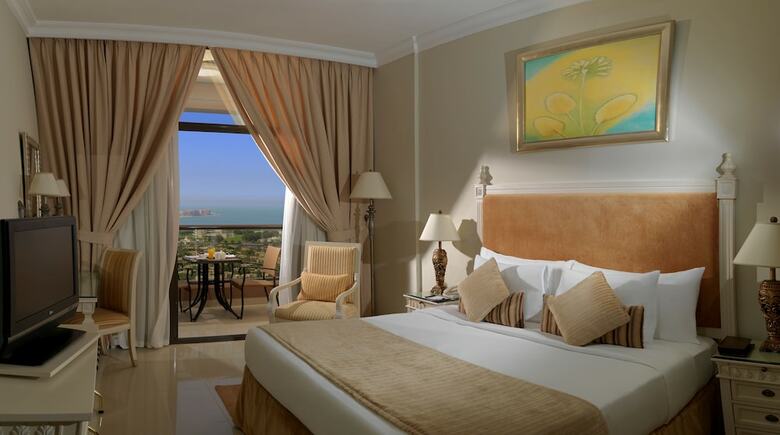Aparthotel Two Seasons Hotel (former Gloria)