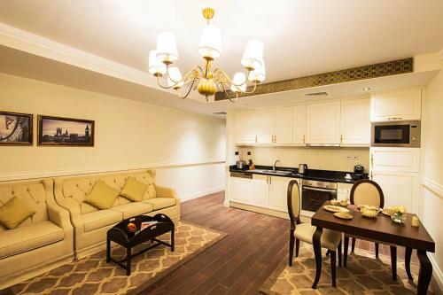 Dukes The Palm, A Royal Hideaway Hotel