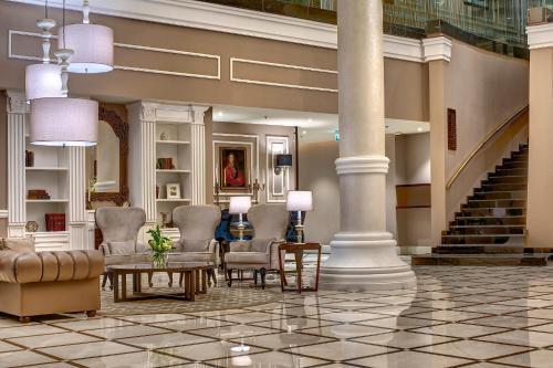 Dukes The Palm, A Royal Hideaway Hotel