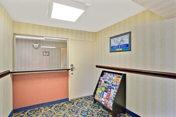 Hotel Howard Johnson Express Inn - College Park