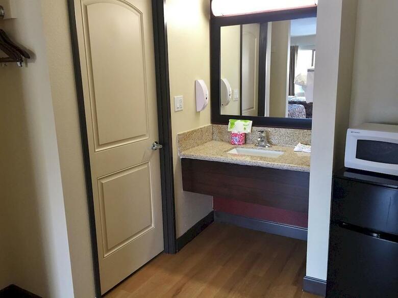 Hotel Americas Best Value Inn - Oak Street