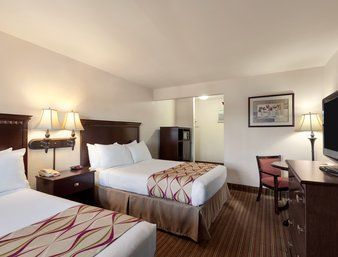 Hotel Ramada Maingate-at The Park Anaheim Ca