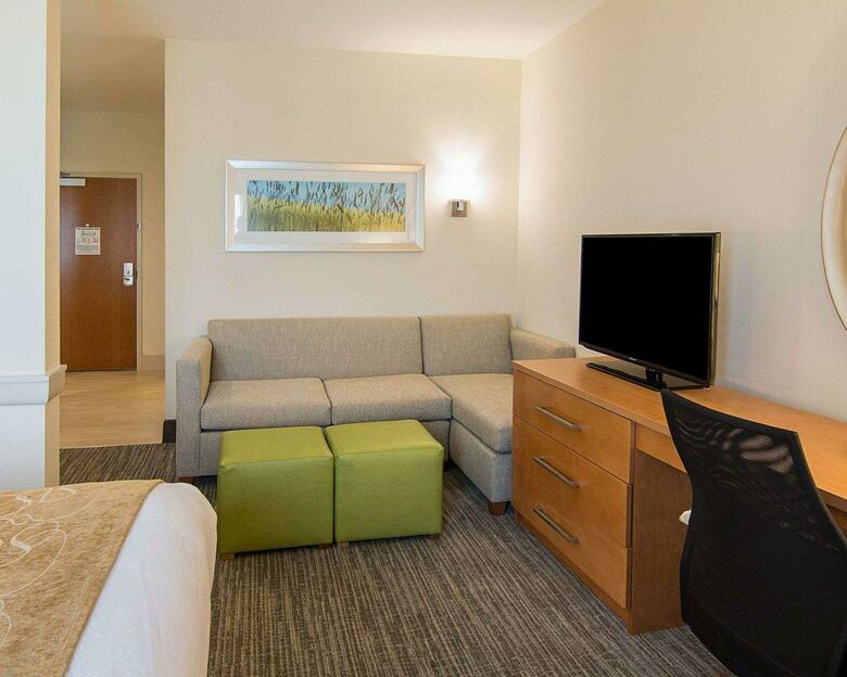 Hotel Comfort Suites Bossier City