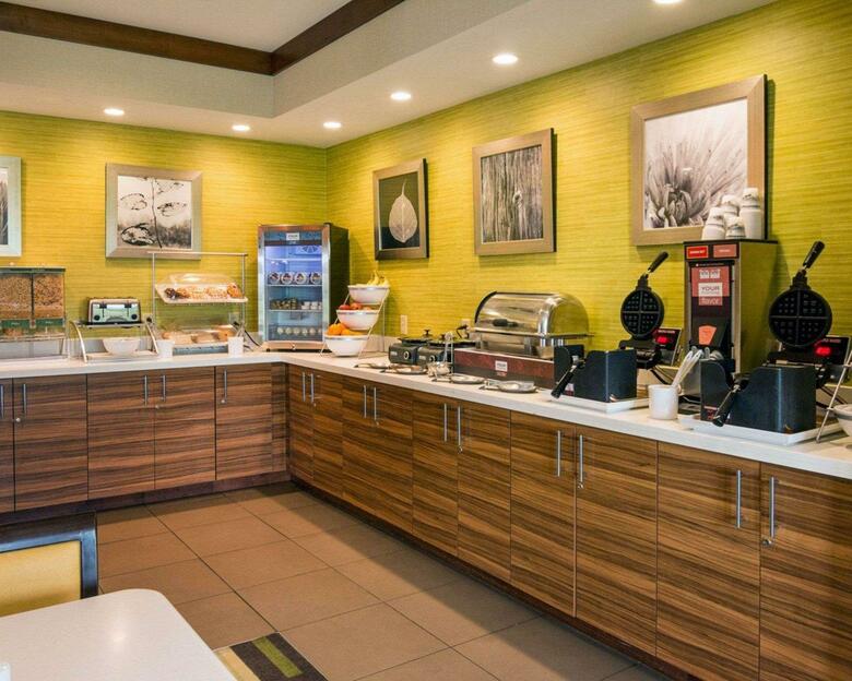 Hotel Comfort Suites Bossier City