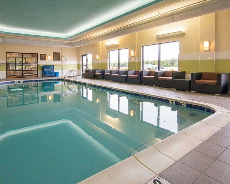 Hotel Comfort Suites Bossier City