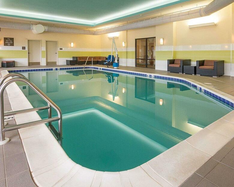 Hotel Comfort Suites Bossier City