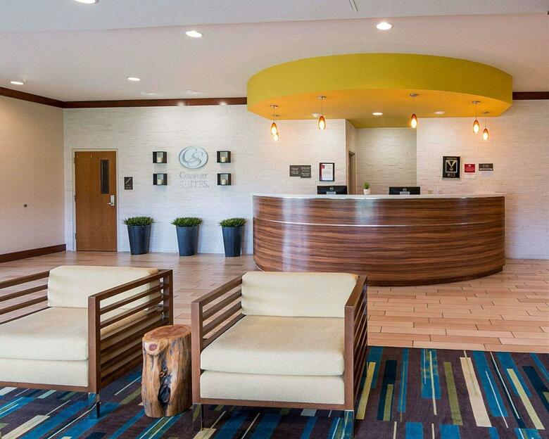 Hotel Comfort Suites Bossier City