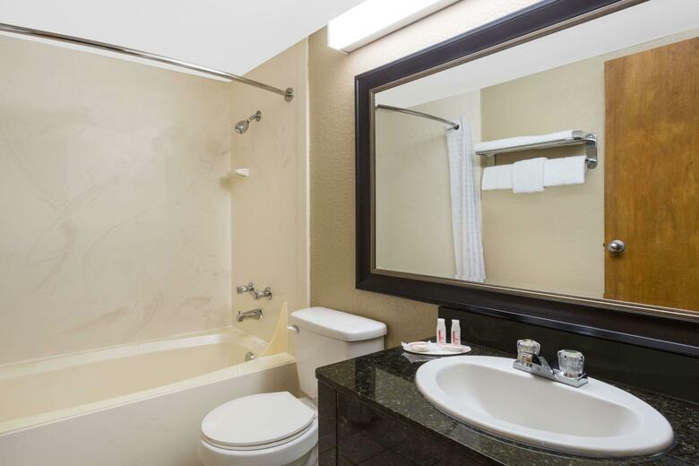 Hotel Super 8 Bentonville