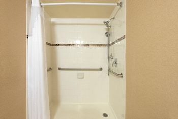 Hotel Holiday Inn Express Philadelphia Ne - Bensalem