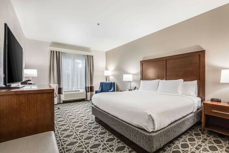 Holiday Inn Express Hotel & Suites Brevard