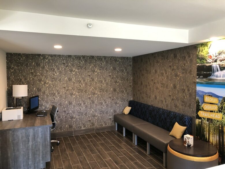 Hotel Clarion Pointe Beckley