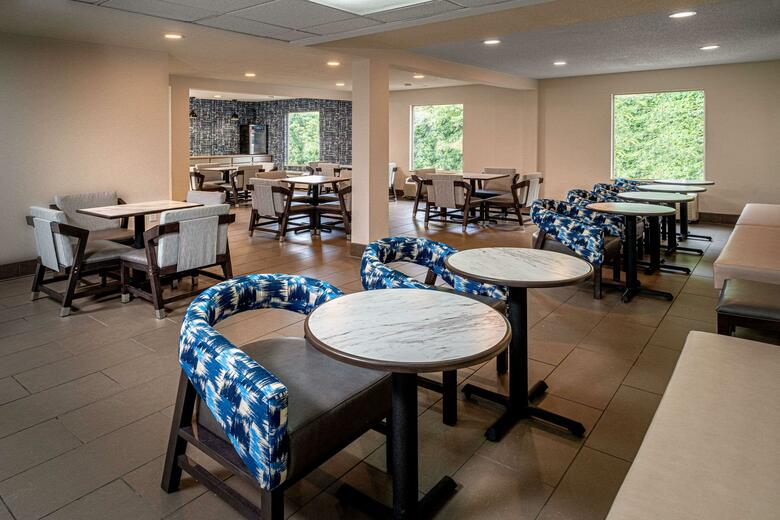 Hotel Clarion Pointe Beckley