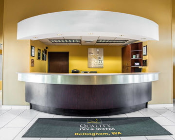 Hotel Quality Inn Grand Suites