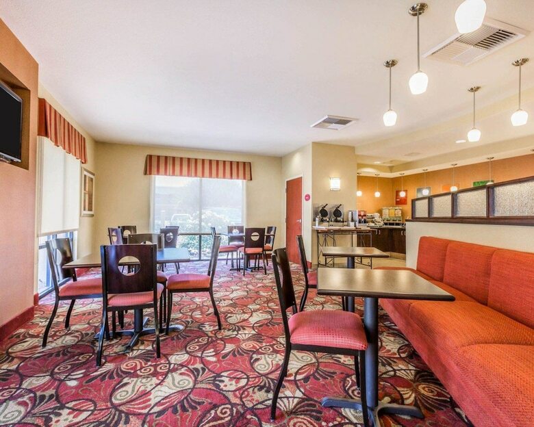Hotel Comfort Suites Blythe