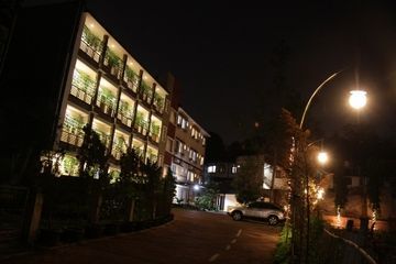 Lotus Hotel (executive Room)