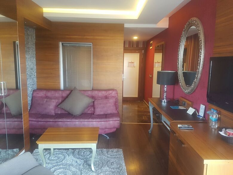 Grand Okan Hotel