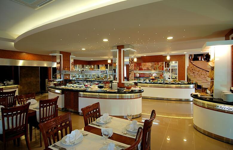 Grand Okan Hotel