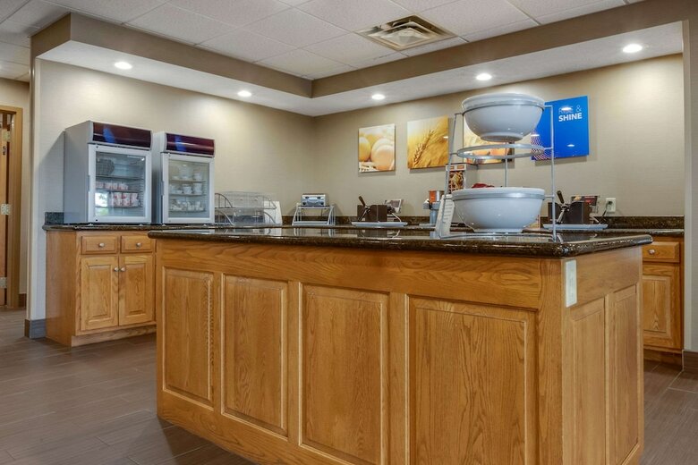 Hotel Comfort Suites