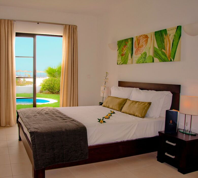 Hotel Melia Tortuga Beach Resort
