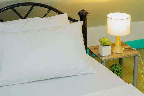 Nomadsmnl Backpackers Homestay