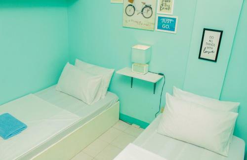 Nomadsmnl Backpackers Homestay